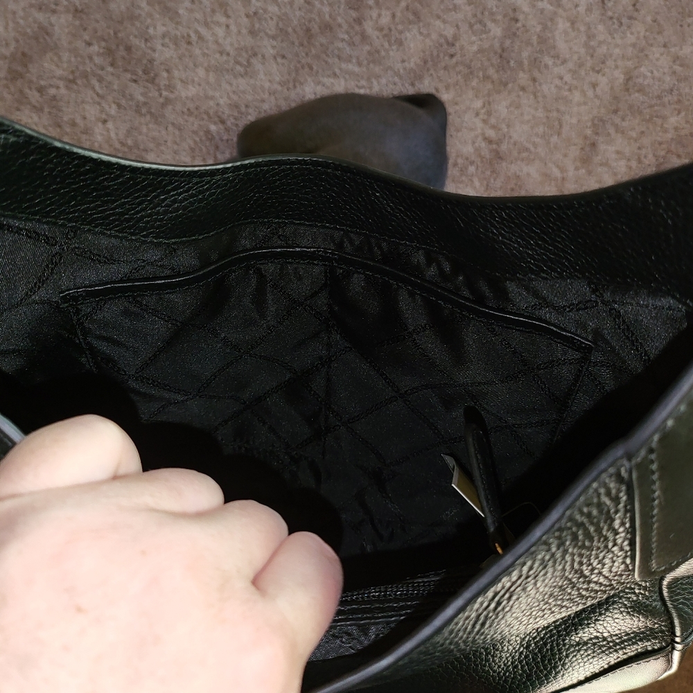 Ladies Michael Kors purse - Picture 9 of 9